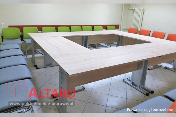 33 z 63. Realizacja Altaro - stoły konferencyjne Citab
